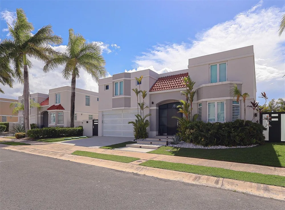 527 MAR CARIBE ST Dorado, PR 00646
