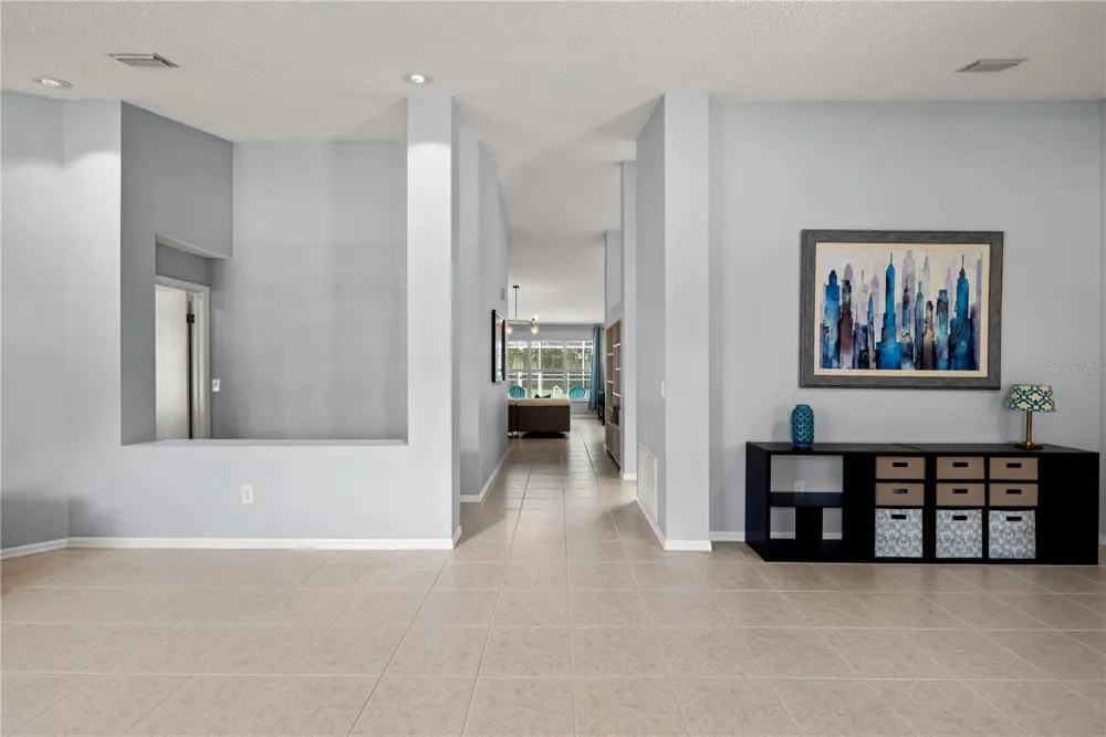 9211 MILL CIRCLE Tampa, FL 33647