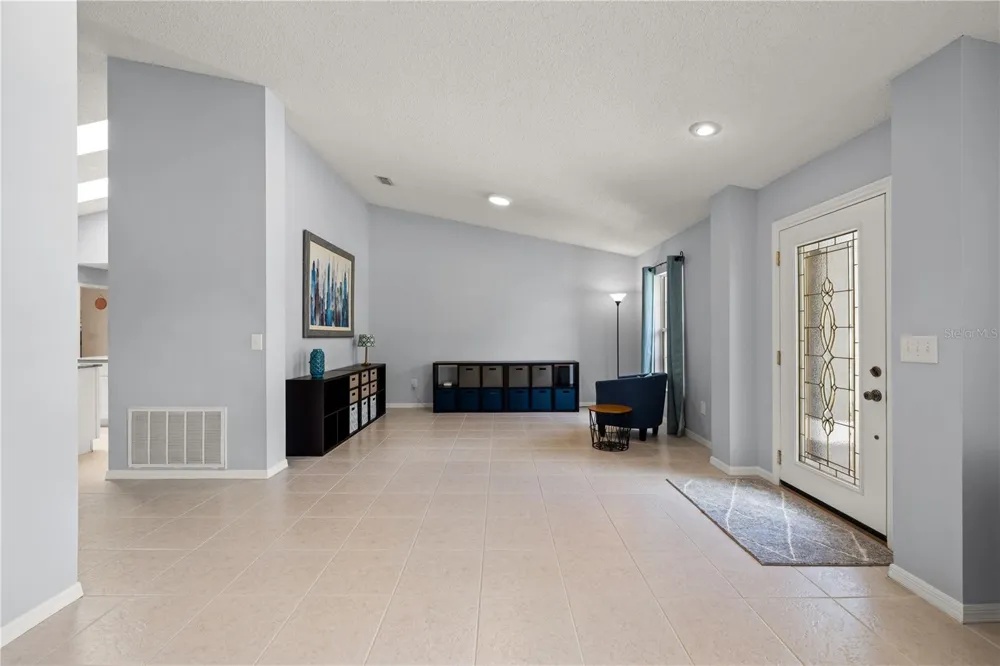 9211 MILL CIRCLE Tampa, FL 33647