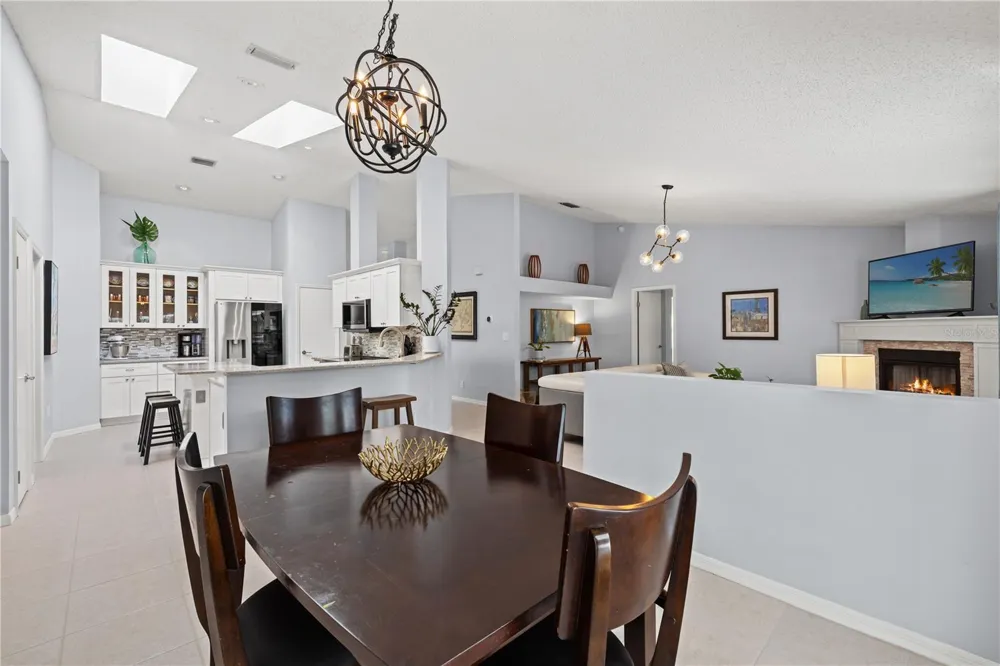 9211 MILL CIRCLE Tampa, FL 33647
