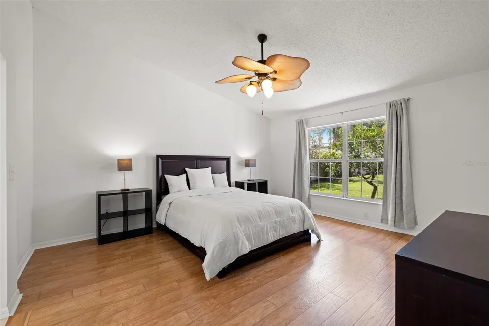 9211 MILL CIRCLE Tampa, FL 33647