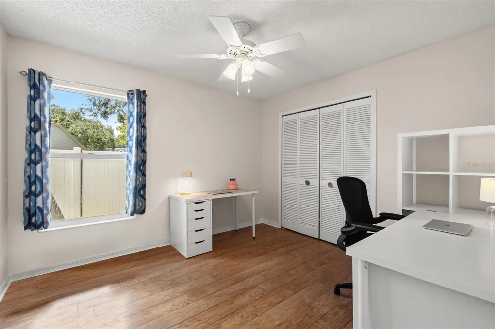 9211 MILL CIRCLE Tampa, FL 33647