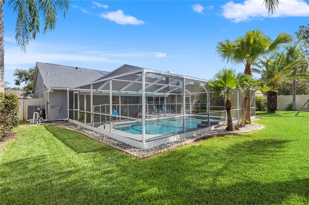 9211 MILL CIRCLE Tampa, FL 33647