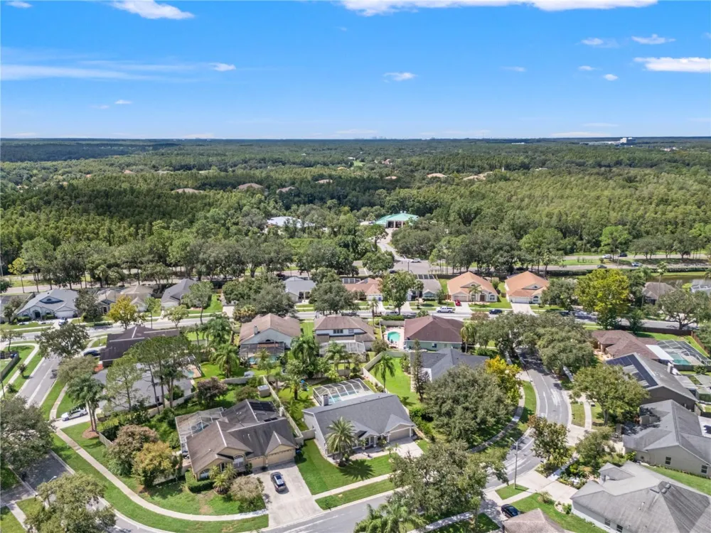 9211 MILL CIRCLE Tampa, FL 33647