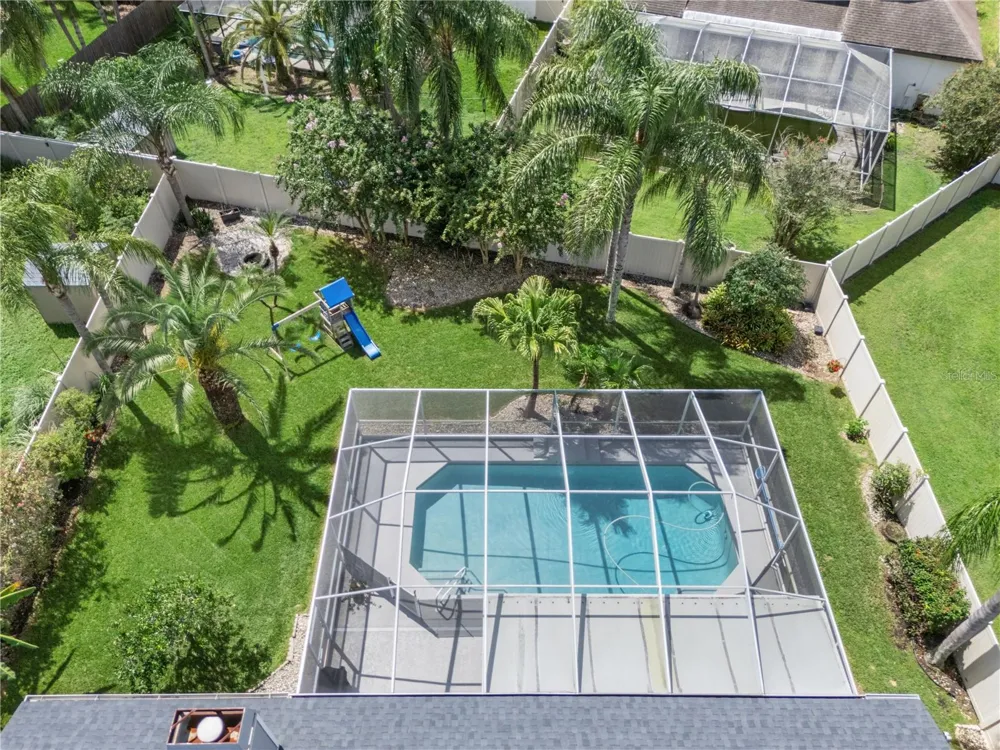9211 MILL CIRCLE Tampa, FL 33647