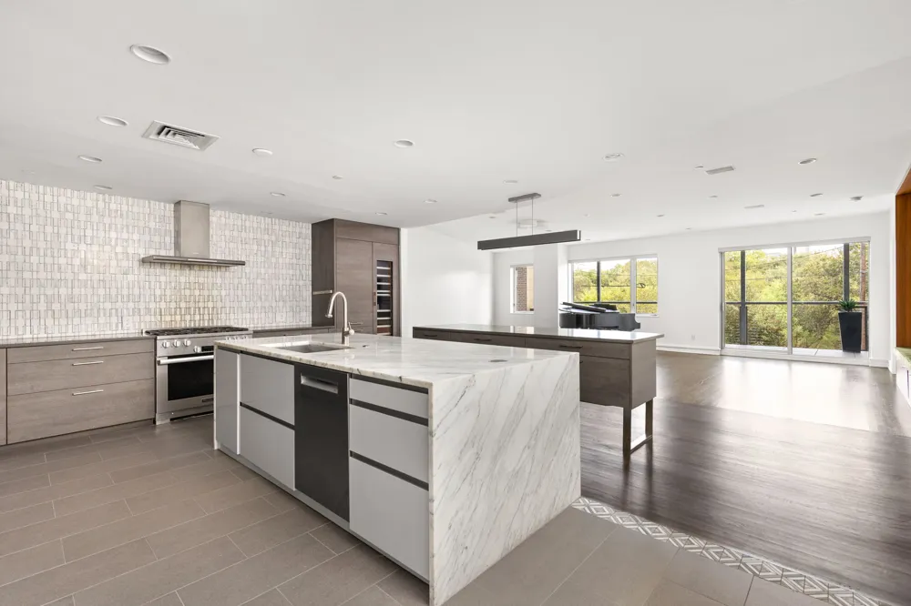 901 W 9th Street #107 Austin, TX 78703