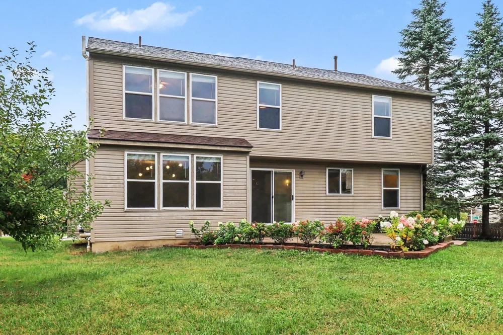 6463 Oakbrook Drive Ypsilanti, MI 48197