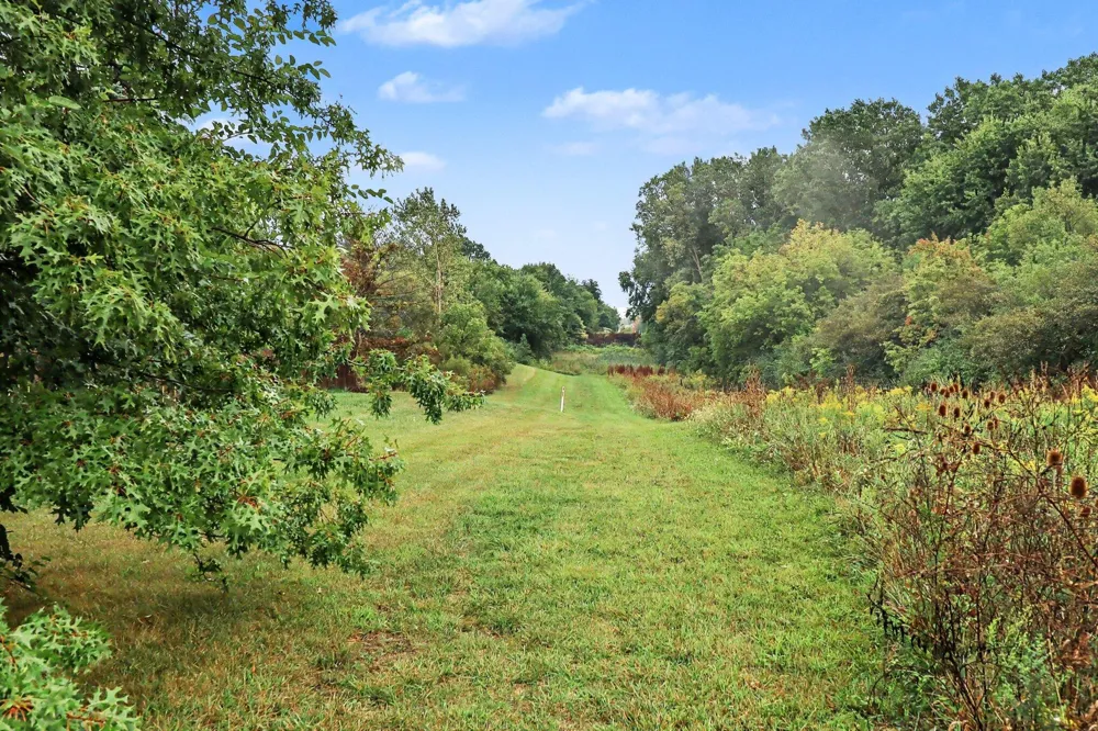 6463 Oakbrook Drive Ypsilanti, MI 48197