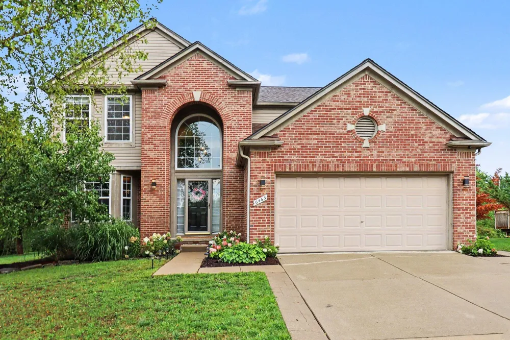 6463 Oakbrook Drive Ypsilanti, MI 48197