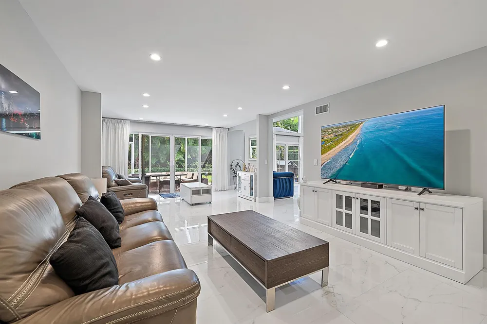 7 Grand Bay Circle Juno Beach, FL 33408