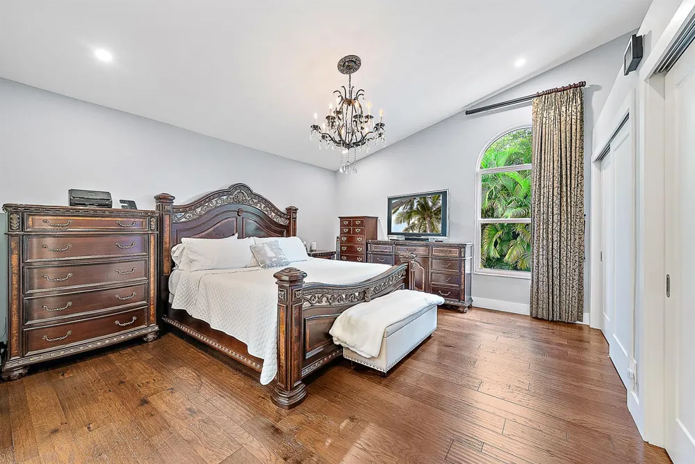7 Grand Bay Circle Juno Beach, FL 33408