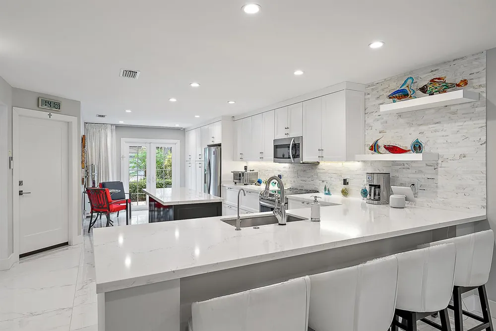 7 Grand Bay Circle Juno Beach, FL 33408