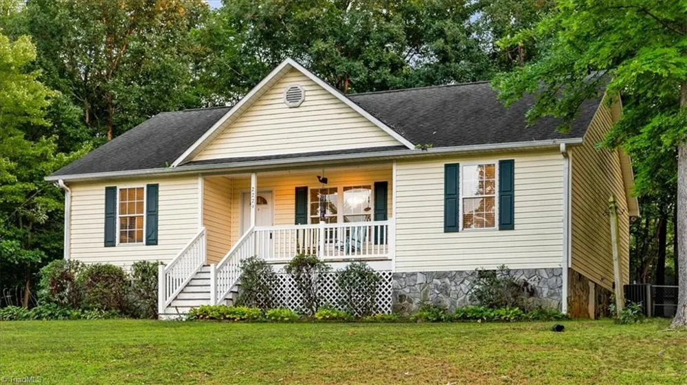 2279 Regency Drive Randleman, NC 27317
