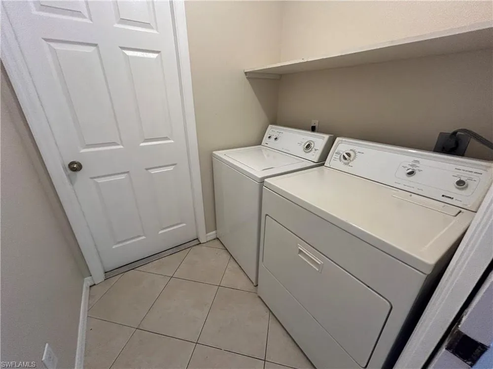 17 NE 16th Place Cape Coral, FL 33909