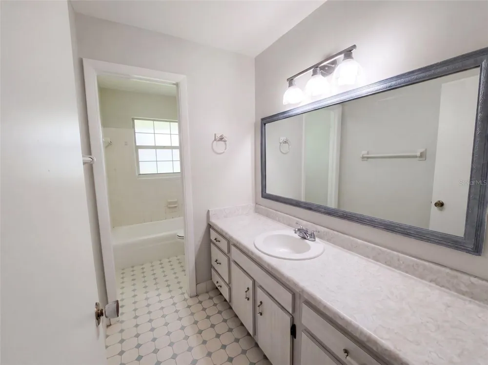 1310 SE 38TH COURT ocala, FL 34471