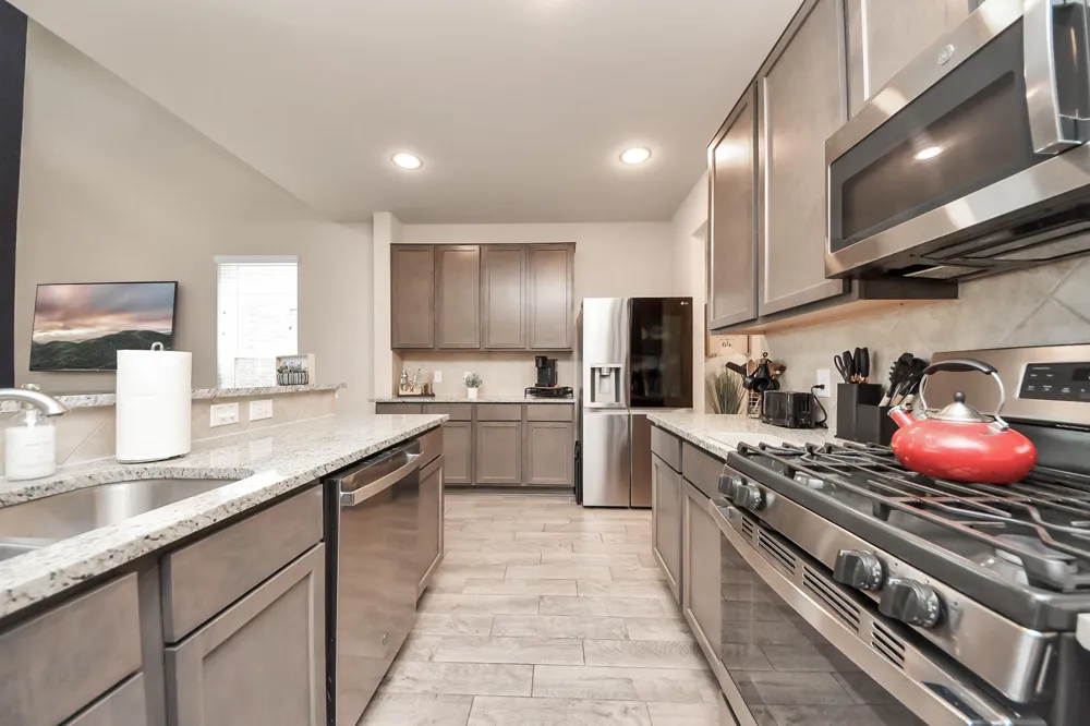 8402 Northern Pintail Drive Hockley, TX 77049