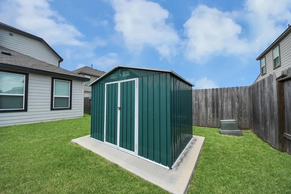 8402 Northern Pintail Drive Hockley, TX 77049