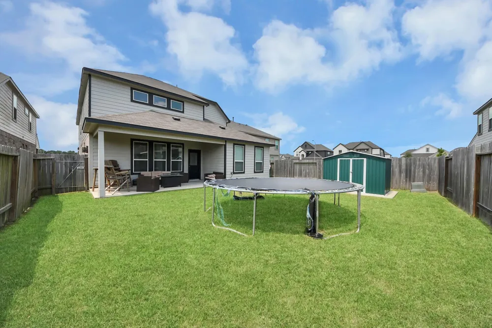 8402 Northern Pintail Drive Hockley, TX 77049