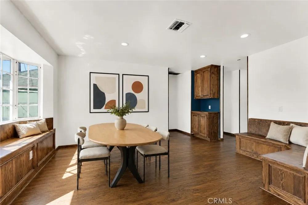 22319 Park Street Newhall, CA 91321