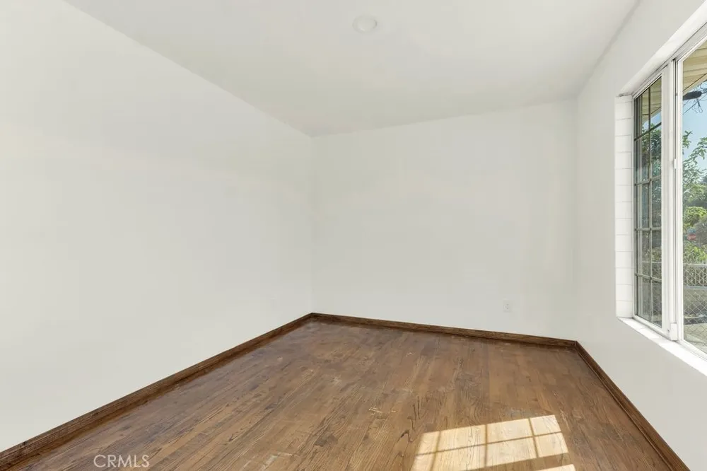 22319 Park Street Newhall, CA 91321