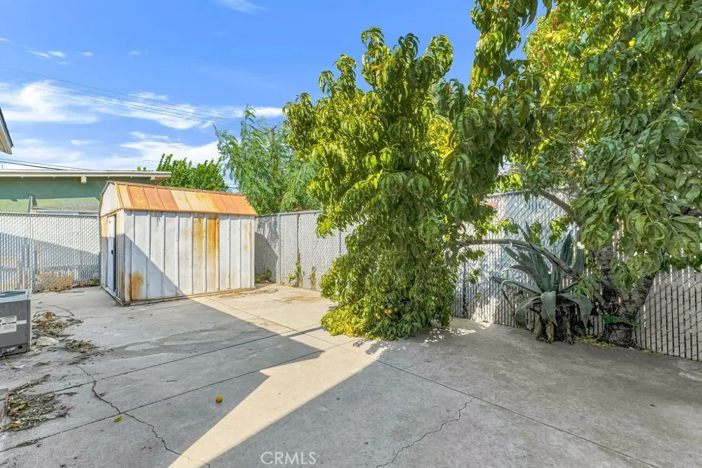 22319 Park Street Newhall, CA 91321