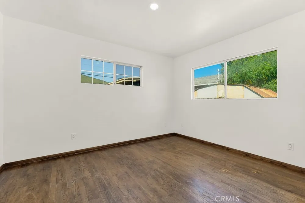22319 Park Street Newhall, CA 91321