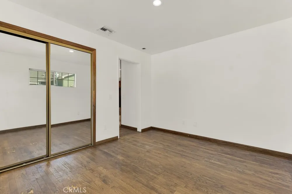 22319 Park Street Newhall, CA 91321