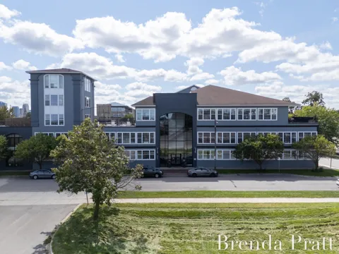 600 7th Street NW #204