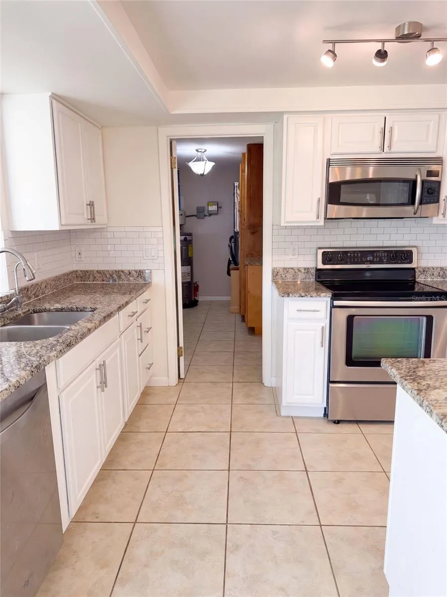 145 DARTMOUTH DRIVE NW Port Charlotte, FL 33952