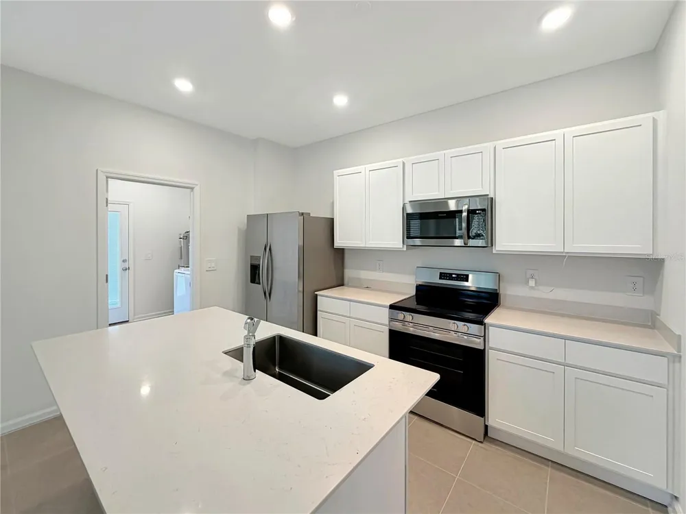 2212 RED SUN STREET Apopka, FL 32703