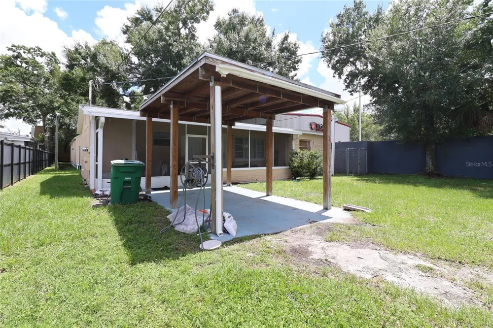 4617 CLARK AVENUE Tampa, FL 33614