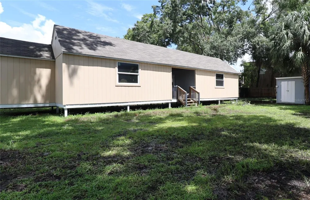 4617 CLARK AVENUE Tampa, FL 33614