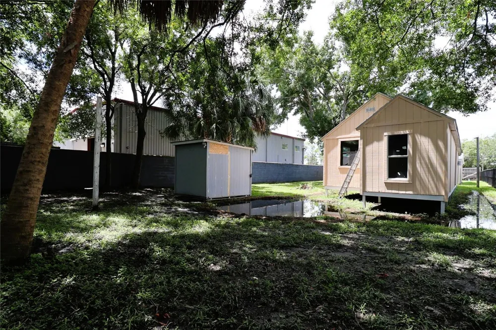 4617 CLARK AVENUE Tampa, FL 33614