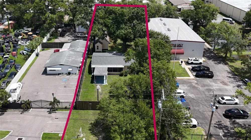 4617 CLARK AVENUE Tampa, FL 33614
