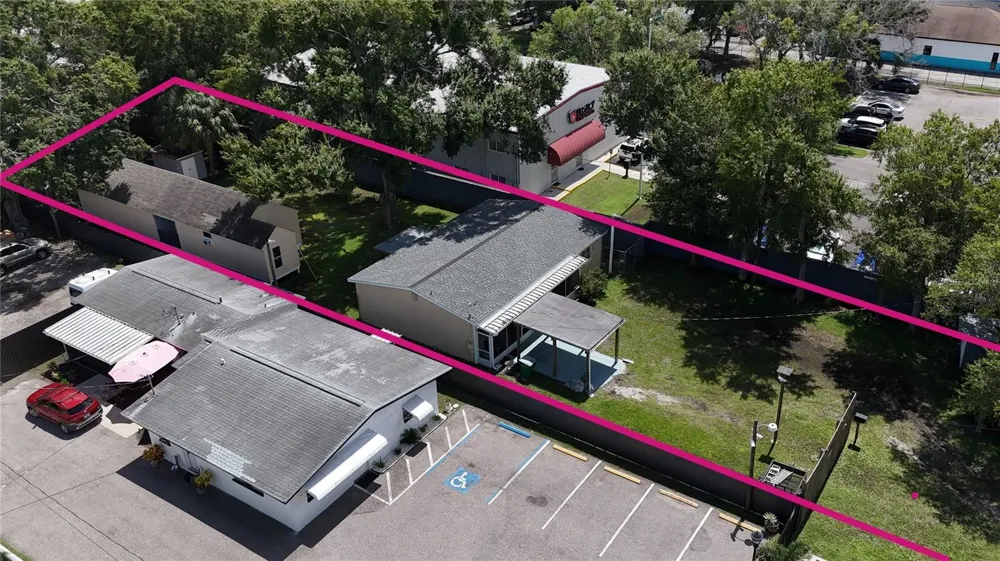 4617 CLARK AVENUE Tampa, FL 33614