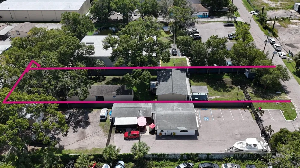 4617 CLARK AVENUE Tampa, FL 33614