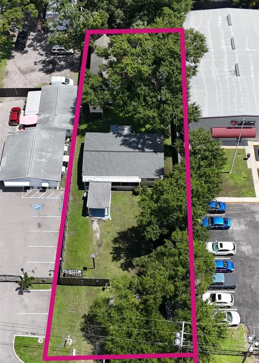 4617 CLARK AVENUE Tampa, FL 33614