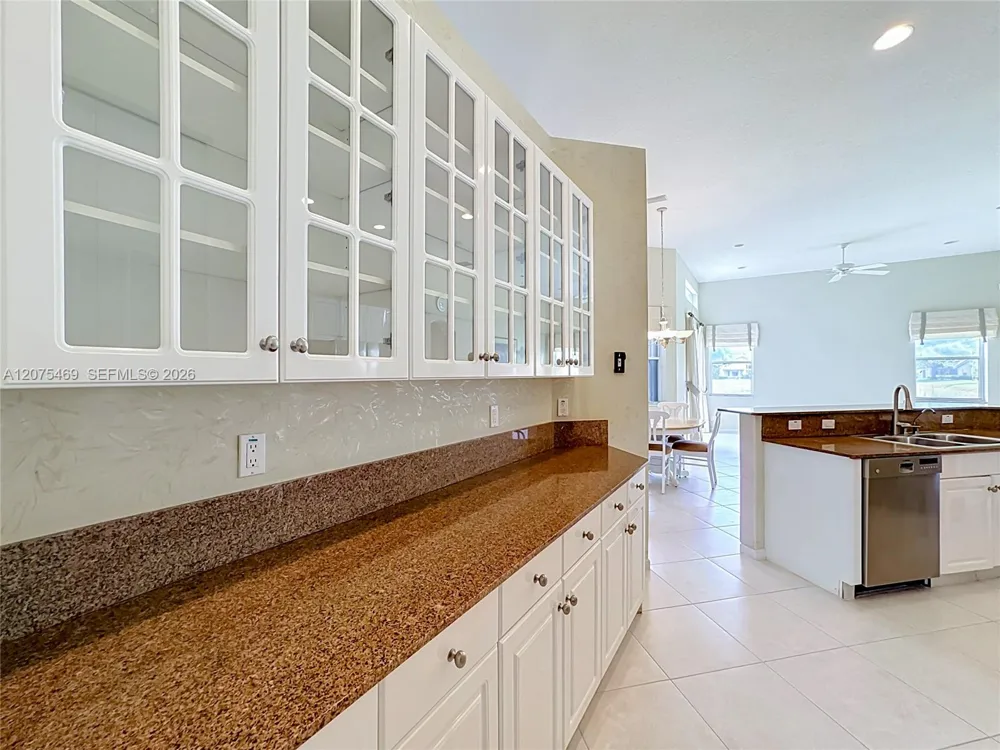 7463 W Falls Rd W Boynton Beach, FL 33437