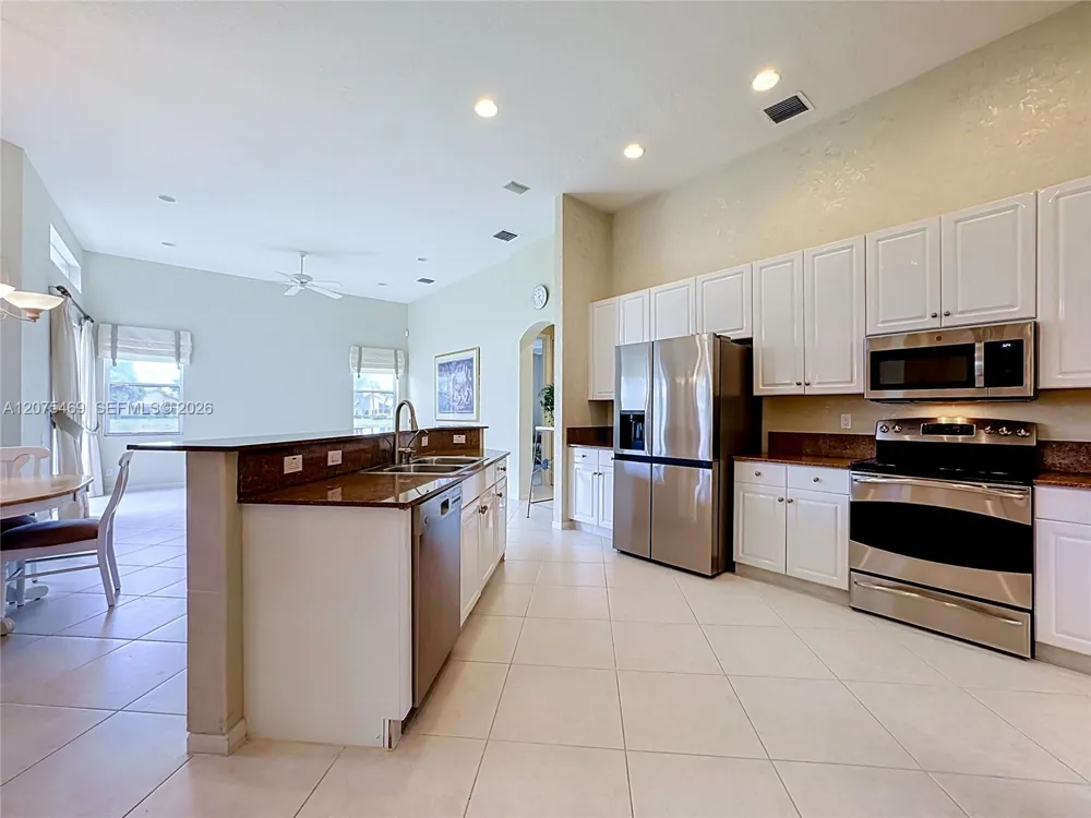 7463 W Falls Rd W Boynton Beach, FL 33437