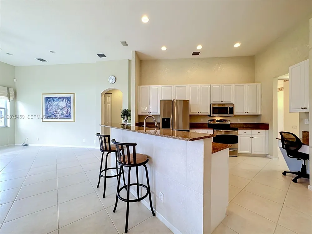 7463 W Falls Rd W Boynton Beach, FL 33437