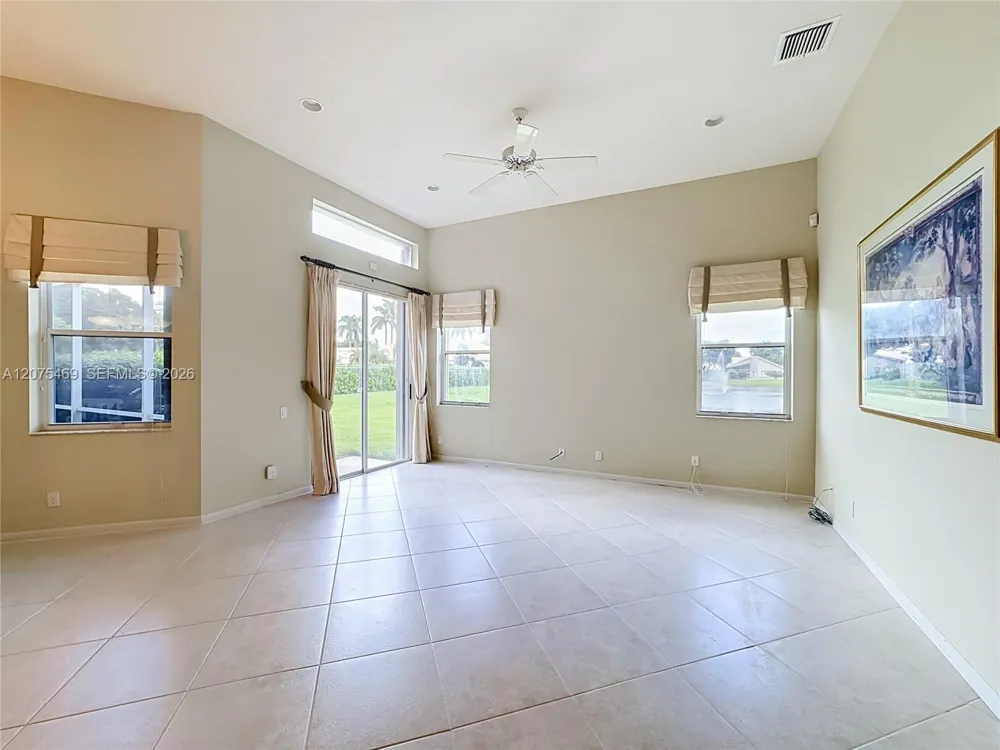 7463 W Falls Rd W Boynton Beach, FL 33437