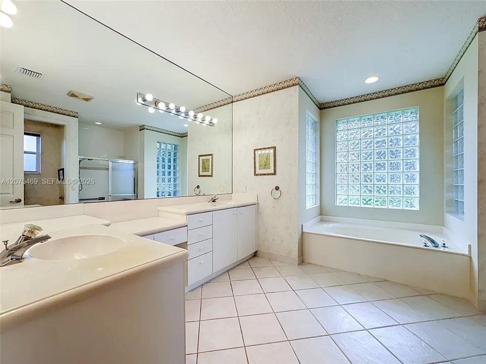 7463 W Falls Rd W Boynton Beach, FL 33437