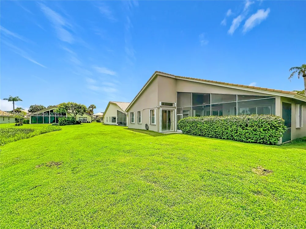 7463 W Falls Rd W Boynton Beach, FL 33437