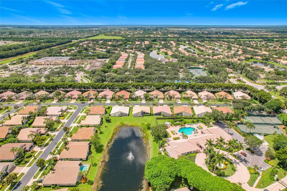 7463 W Falls Rd W Boynton Beach, FL 33437