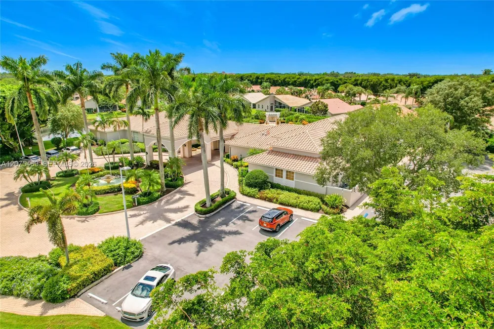 7463 W Falls Rd W Boynton Beach, FL 33437