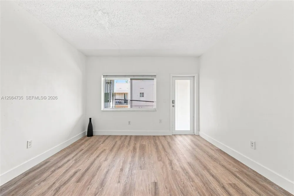 318 80th St #8 Miami, FL 33138