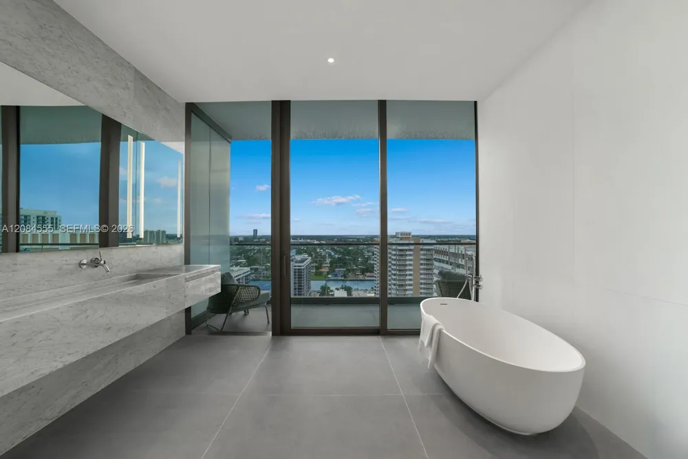 2000 S Ocean Dr #22A Hallandale Beach, FL 33009