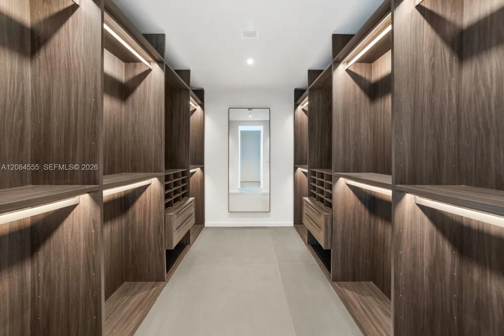 2000 S Ocean Dr #22A Hallandale Beach, FL 33009