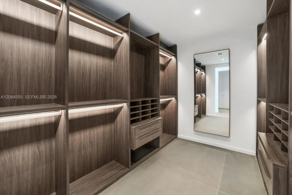 2000 S Ocean Dr #22A Hallandale Beach, FL 33009