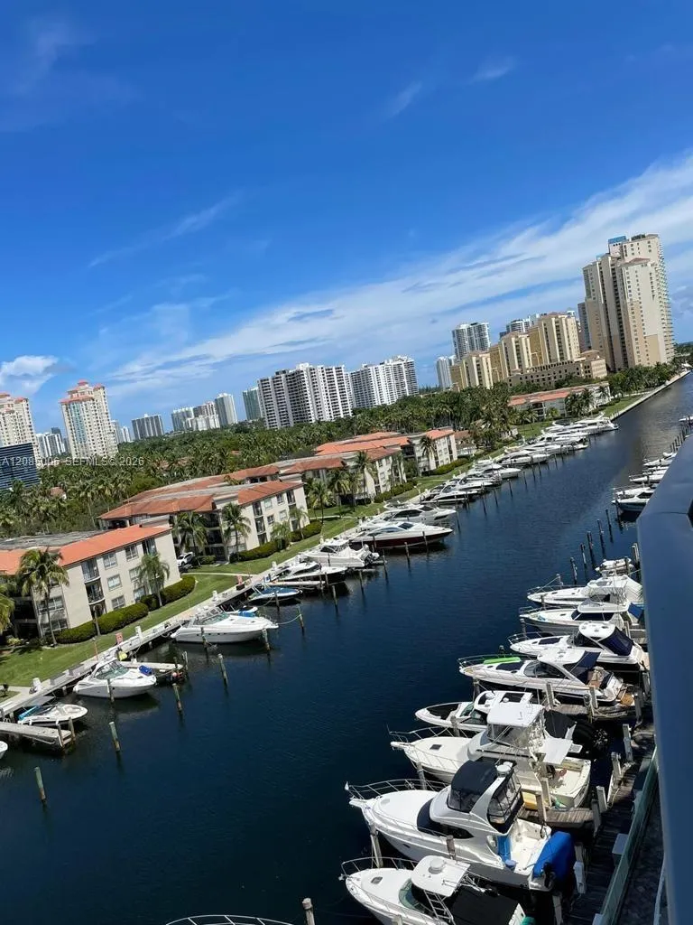 3029 NE 188th St #702 Aventura, FL 33180